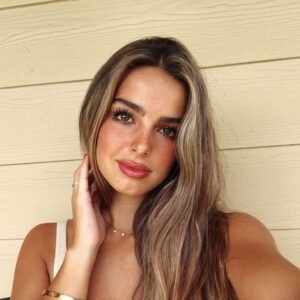 What is Addison Rae’s sexuality? – Think 7 Figures