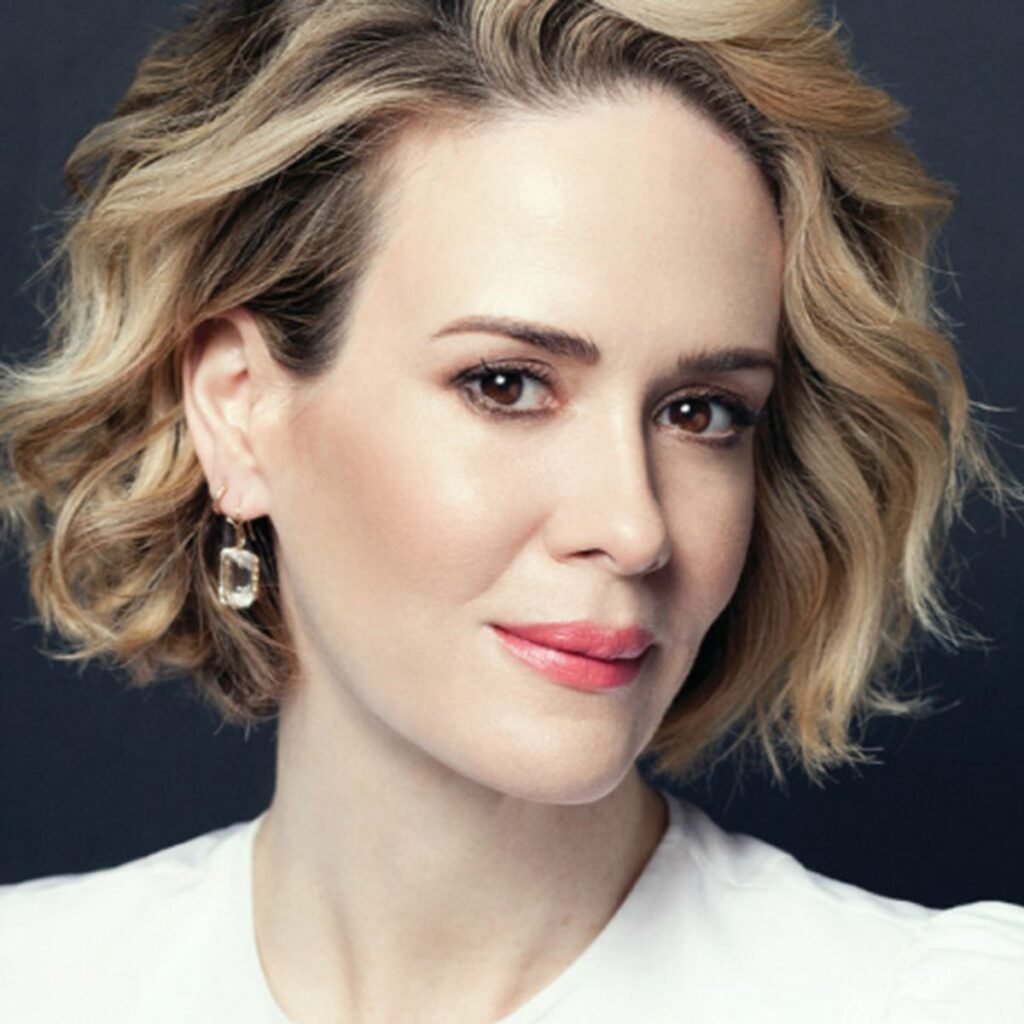 Sarah Paulson - Name, age, height, hometown, famous movies, current relationship, awards.