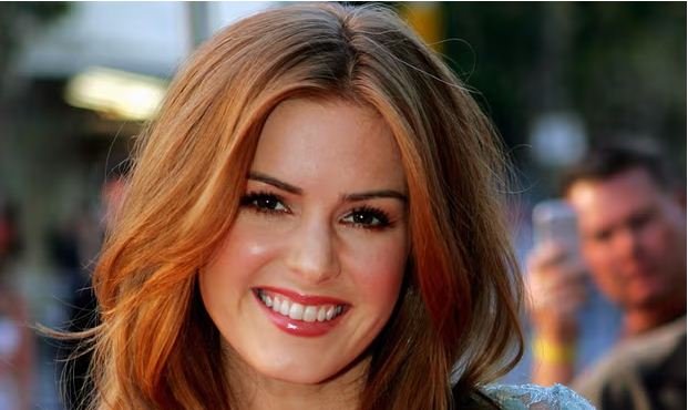 Isla Fisher - Name, age, height, hometown, famous movies, current relationship, awards.