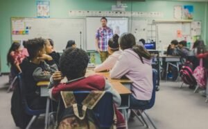 Teachers Are Ditching Old Slides for Joincrs.com — Here’s Why Your Classroom Needs It ASAP